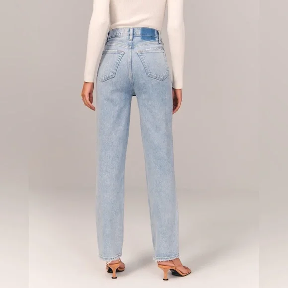 Abercrombie & Fitch ‘90s Straight Ultra High Rise Asymetrical Waist Jeans, 29/8s - Picture 2 of 10